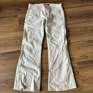 VTG Y2K Levi’s Low Slouch Corduroy Pants Size 11 M JR Beige Flare 2003 Hippie